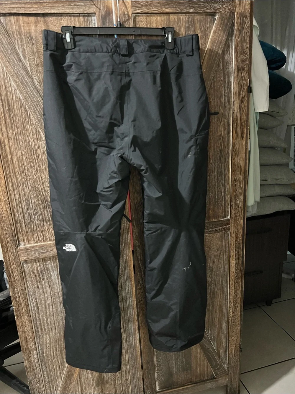 The North Face Men’s Black Cargo Snow Pants
